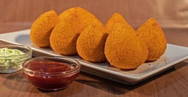 coxinha (croqueta con pollo desechado dentro) - Infusiónfood, Barcelona