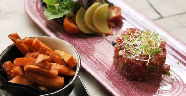 Tuna Tartare Sweat potatoes - Chez Gudule, Bruxelles