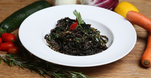 Spaghetti Al Nero di Seppia - Sapori Siciliani, Levallois-Perret