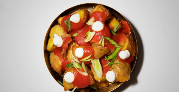 Patatas Bravasa - Lona Spanish bar and tapas, Madrid