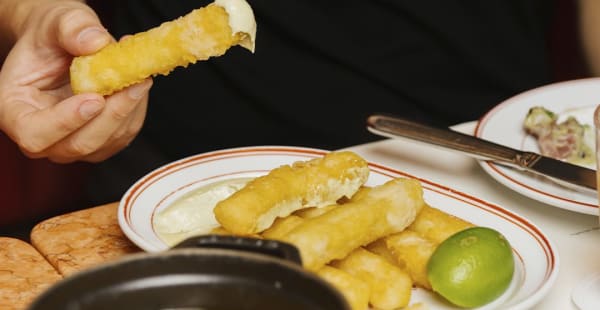 Choco Frito com maionese de coentros e lima - Tapisco, Lisboa