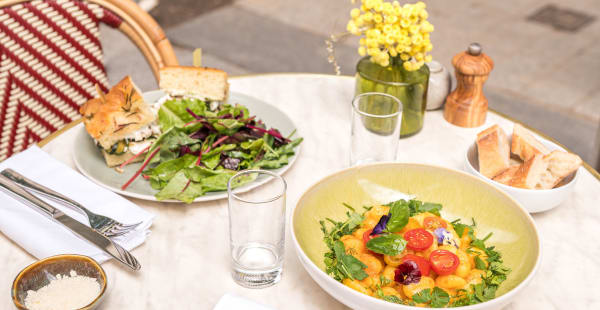 Café L’Occitane x Pierre Hermé, Paris