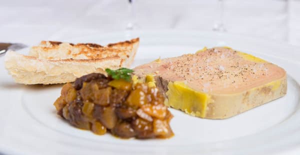 Foie gras et son chutney d'oignon - Le Ballon des Ternes, Paris
