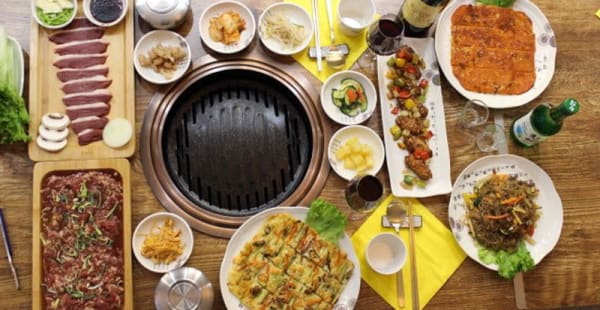 Bong - Barbecue Coréen - Table bien servie - Picture of Bong, Paris -  Tripadvisor