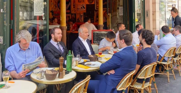 Terrasse - Au Dernier Metro, Paris