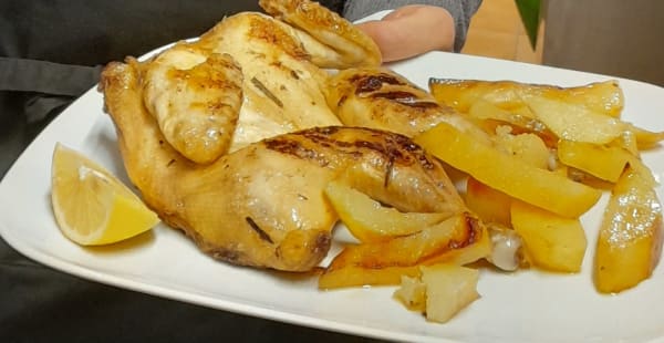 Pollo arosto con patate al forno - Vinaigrette aventino, Roma