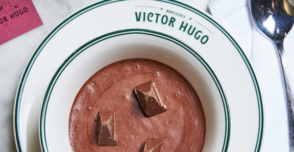 Notre fameuse mousse toblerone - Brasserie Victor Hugo Paris, Paris