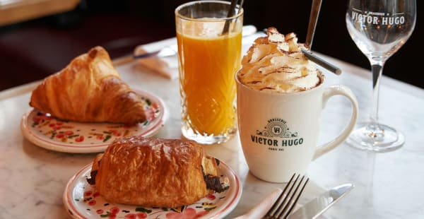 Tous les matins, nos petits déjeuners gourmands - Brasserie Victor Hugo Paris, Paris