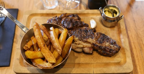 Entrecôte & Frites - Les Fines Lames, Paris