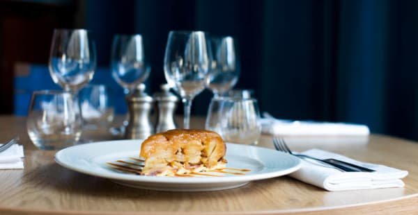 Tarte tatin - Vin et Marée - Suffren, Paris