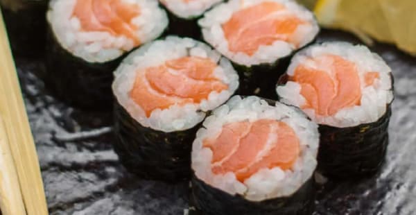 Hosomaki Salmon - Satoru Sushi Garden, Roma