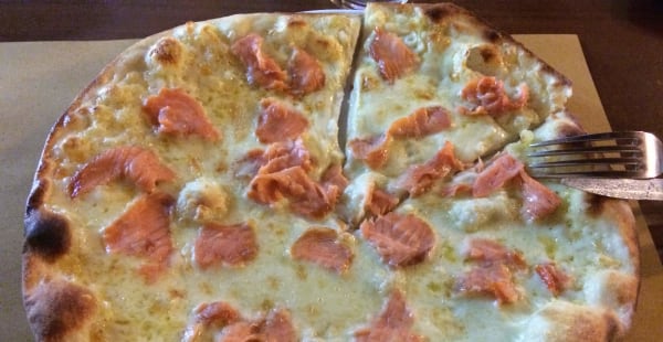 Pizza al salmone - Il Boscaiolo, Roma