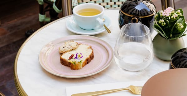 Tea time - Café Clotilde, Paris