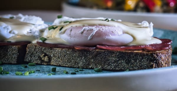 Tostada Benedict - The Toast Maker, Barcelona