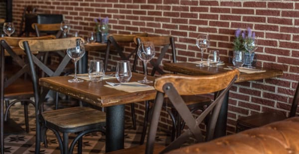 Tables dressées - SOURIRE GALANDE tapas françaises, Paris