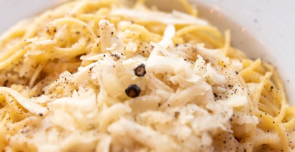 Cacio E Pepe, Paris