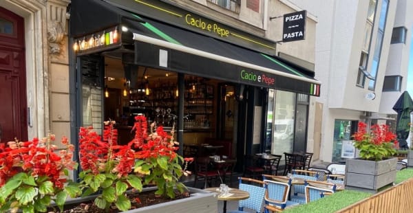 Cacio E Pepe, Paris