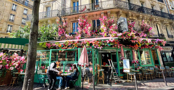 Madame Pampa, Paris