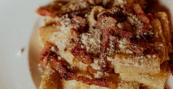 Rigatoni alla carbonara - Casamatta, Roma