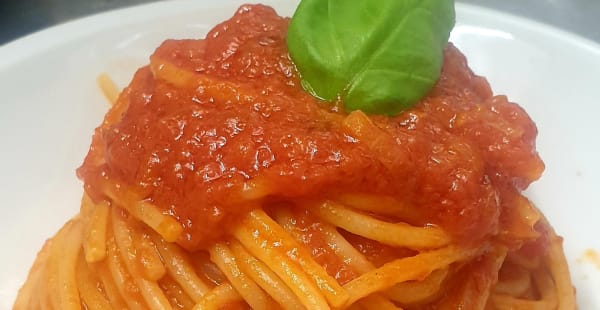 Spaghettone al Pomodoro - Trattoria Sora Cencia, Roma