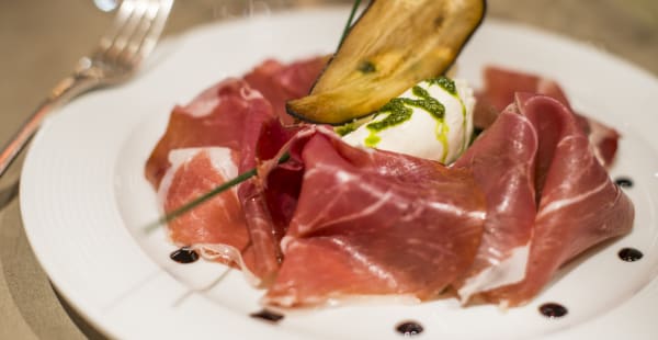 Culadello con burrata pugliese - Villa Dondelli, Paris