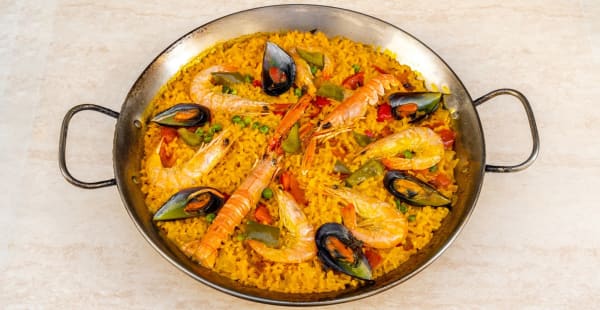 PAELLA DE MARISCO PARA 2 PERSONAS. - Bar La Prensa de Gran Via, Madrid