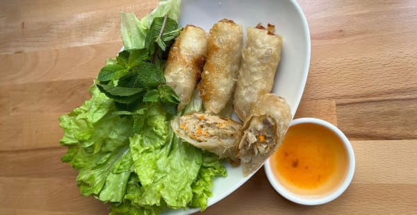 CRISPY ROLLS POULET - Yansai Beaubourg, Paris