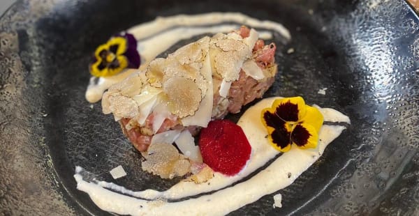 Tartare de veau - Truffes Folies 8ème, Paris