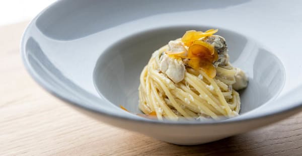 Spaghettone Gentile con burro, Alici e pane profumato - Acquasanta, Roma