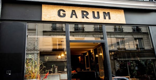 Garum, Paris