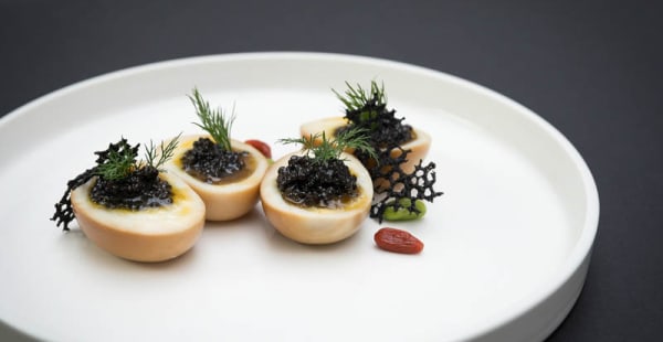 Oeuf mollet fumé et caviar - Imperial Treasure, Paris