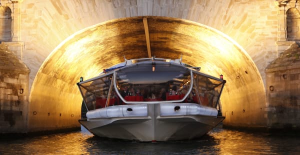 Les Bateaux Mouches®, Paris