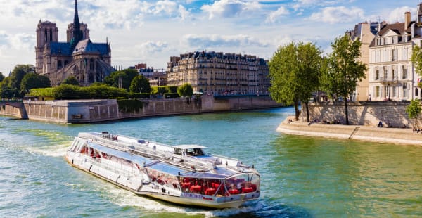 Les Bateaux Mouches®, Paris