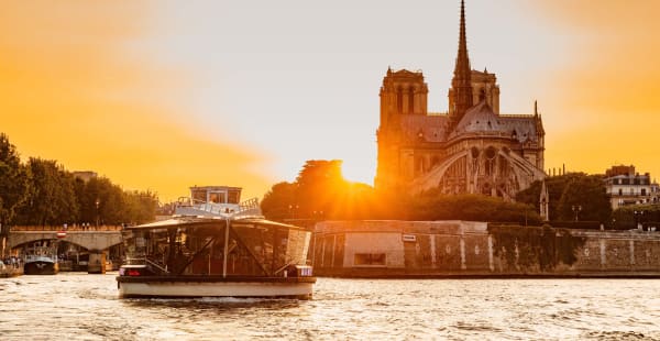 Les Bateaux Mouches®, Paris