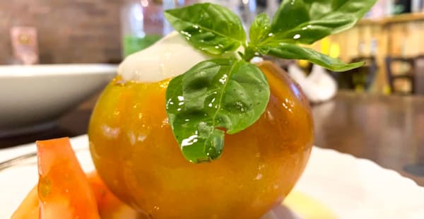 Mozzarella in caprese - Mawi pub & restaurant, Roma