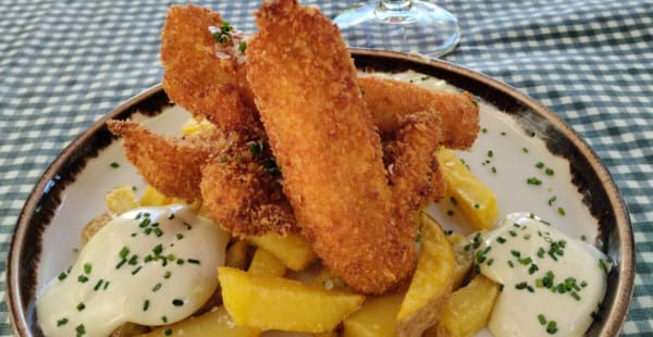 Crujientes de pollo con salsa tartara - El Celler del Nou Priorat, Barcelona