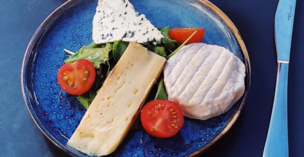 Assiette de fromages - Au Rocher de Cancale, Paris