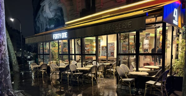 Le Forty One, Paris