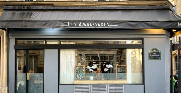 Les Ambassades, Paris