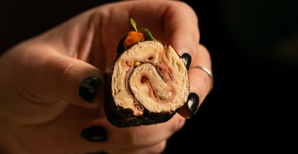 "Sushizzino" di Mortadella, stracchino e pistacchi - Once Centocelle, Roma