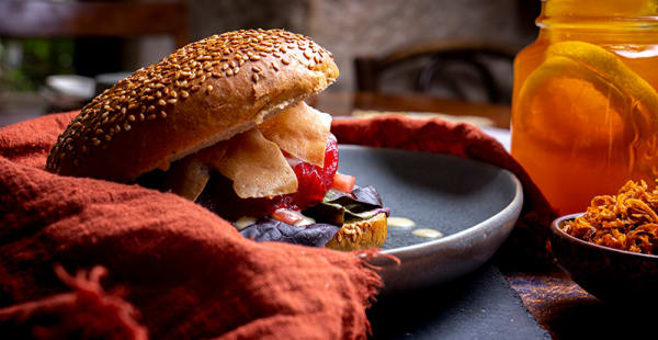 Burger - Caiyun Tea, Genève