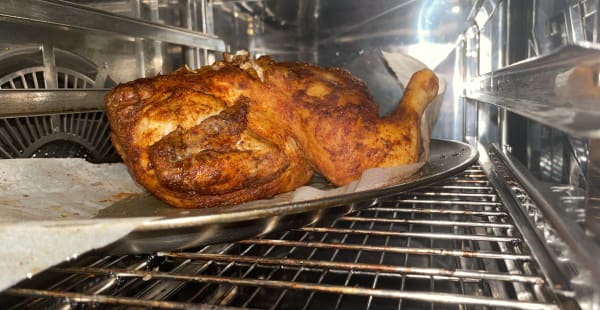 Piepkuiken uit de oven. Over heerlijk.  - Het Stuivertje, Amsterdam