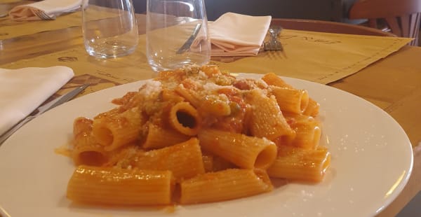 RIGATONI AL SUGO DI CODA - La Pancia Felice, Roma