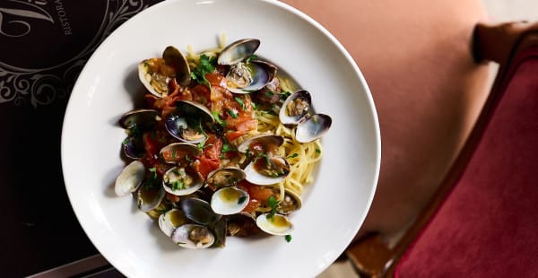 Linguine alle vongole veraci - Visconti Madeleine, Paris