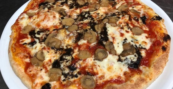 Pizza Siciliana - Picture of La siciliana, Corsica - Tripadvisor