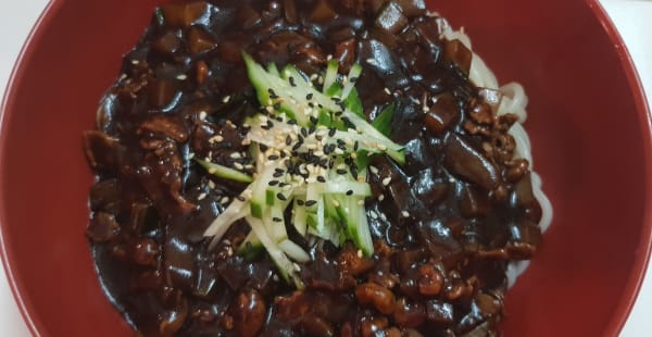 Jajangmyun  nouille au soja noir sucré - Les Quatre Saisons, Paris