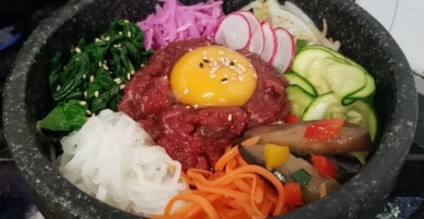 Bibimbap au tartare boeu - Les Quatre Saisons, Paris