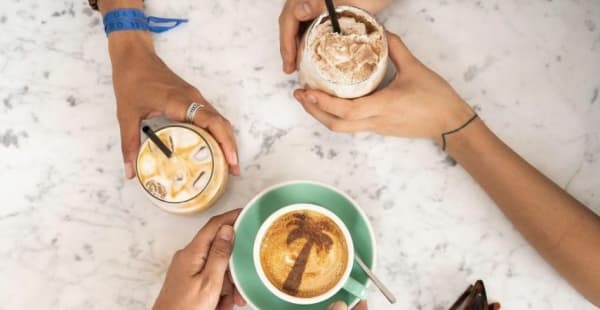 Iced Latte Coffee, Hot Chocolate and Gravisccino - Casa Graviola, Lisboa