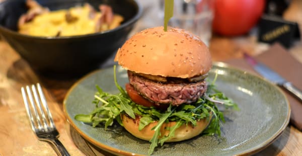 Burger Foie Gras - Bistro Burger Montorgueil, Paris