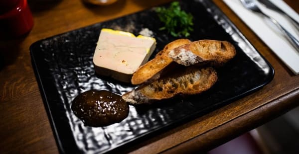 Foie gras maison et son chutent d'oignon - Au Fil des Saisons, Paris